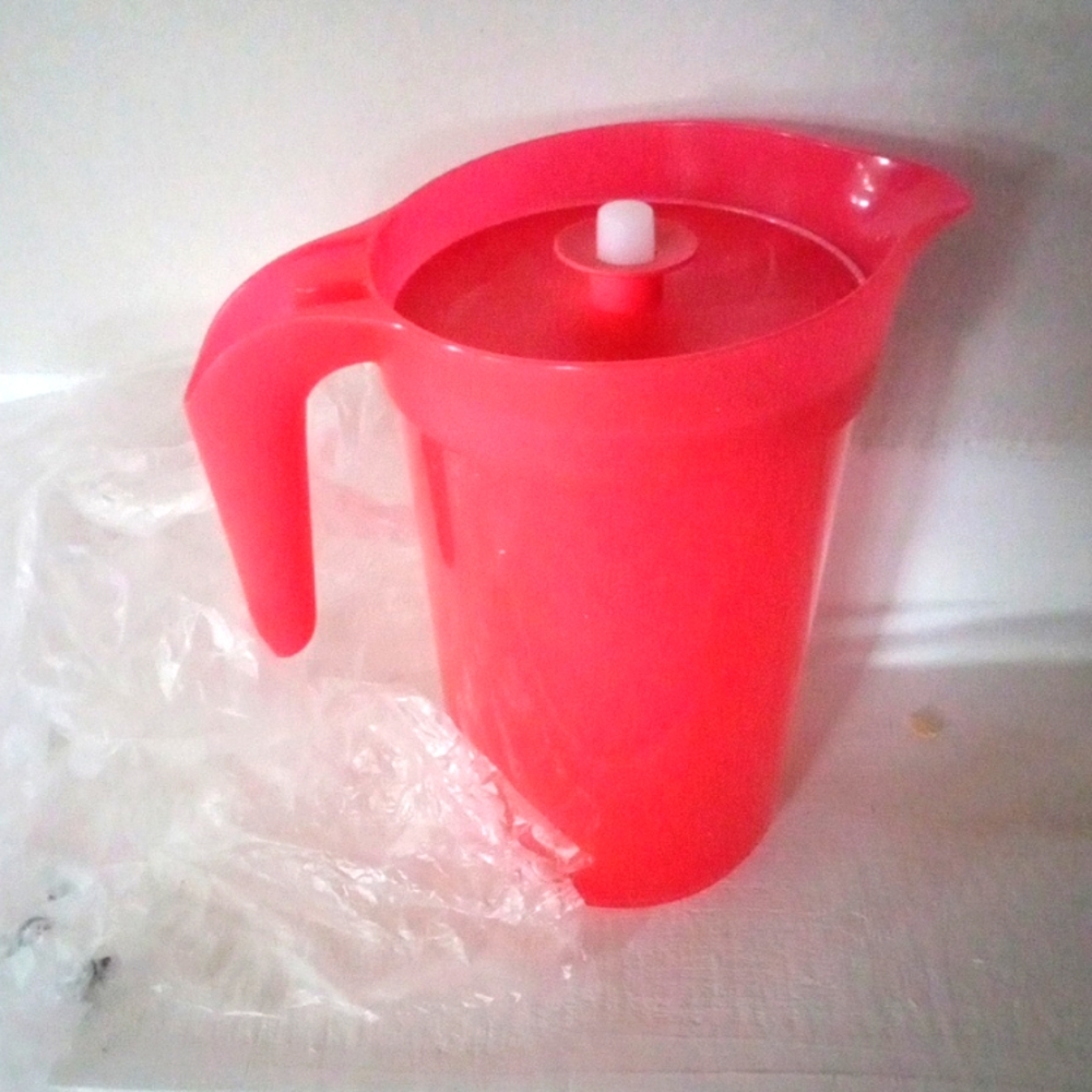Tupperware pitcher